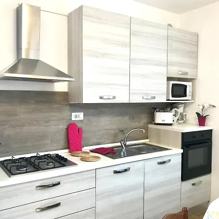 Apartman Casa Carolina Ground Floor 2-4 Sleeps