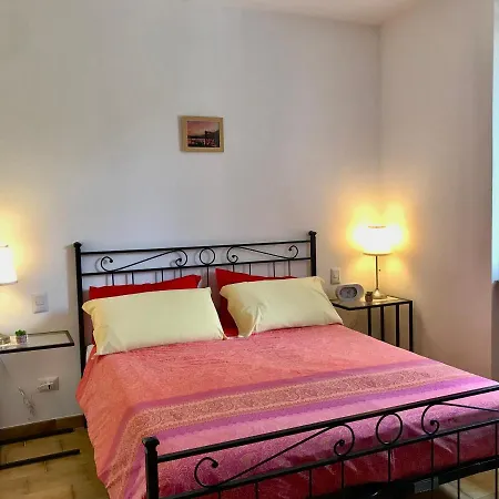 Casa Carolina Ground Floor 2-4 Sleeps * Μπελάτζιο